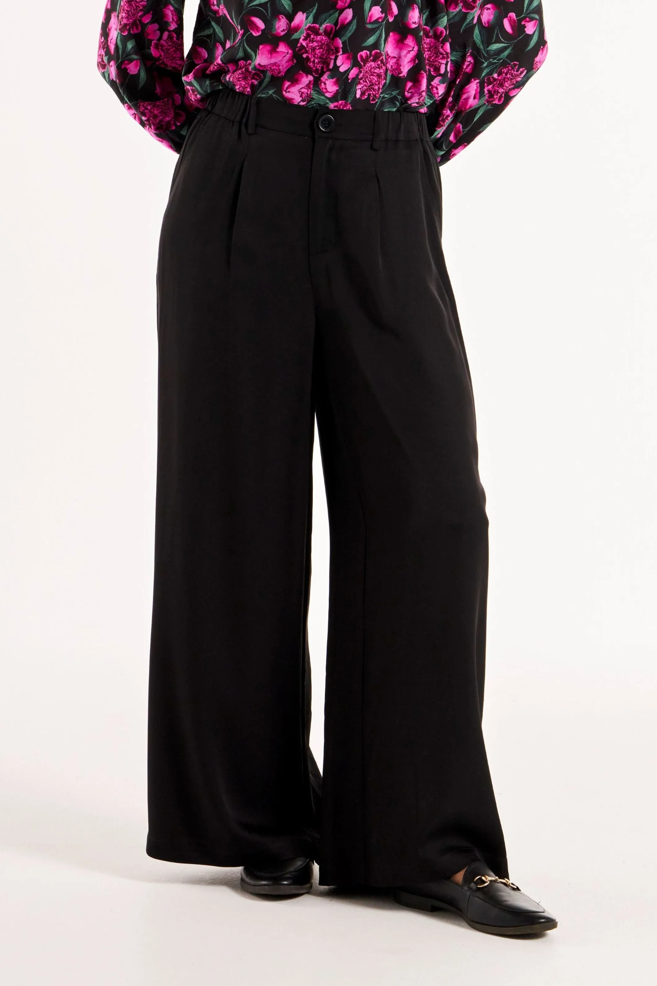 Betty Basics Venus Satin Pant Black