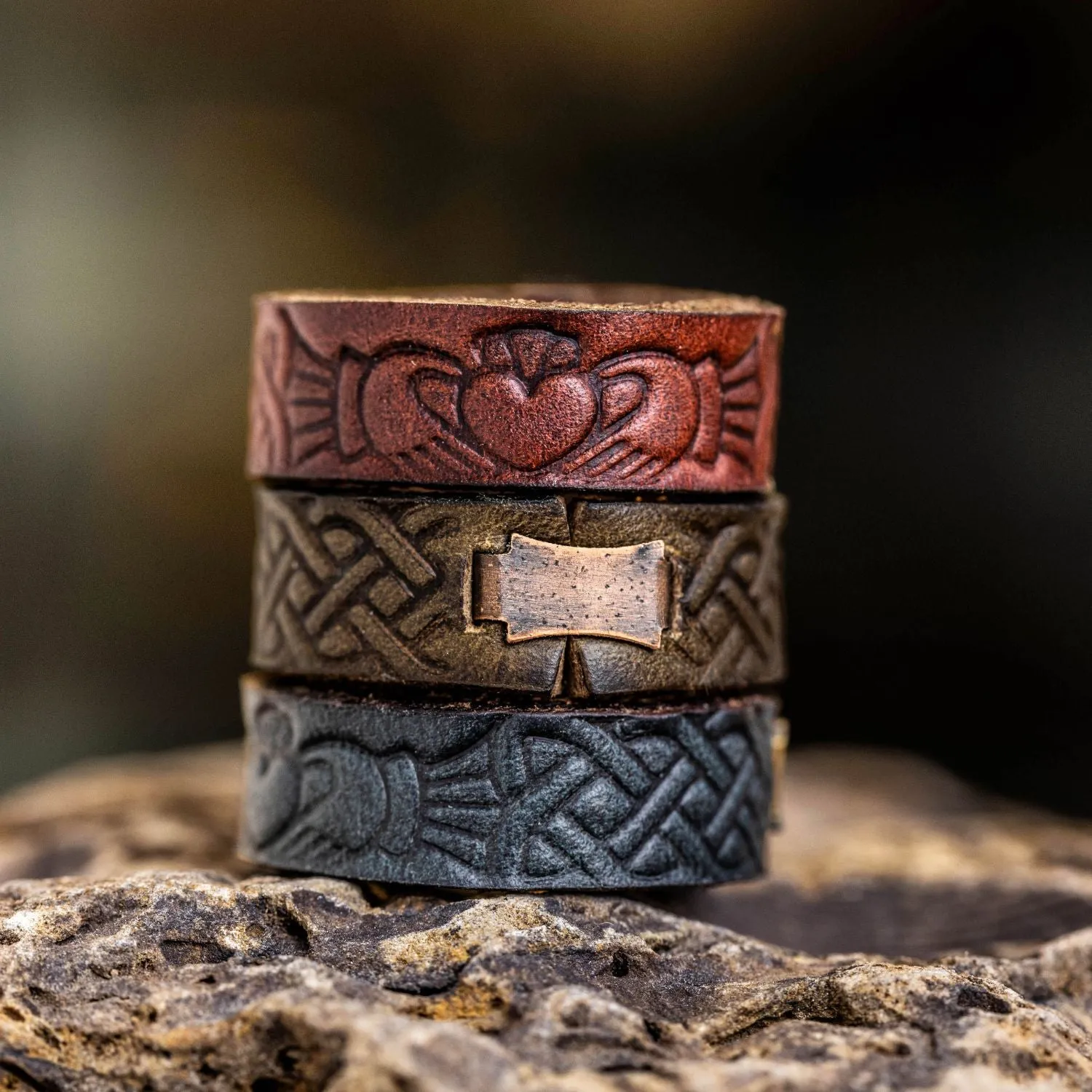 Claddagh Leather Ring | Stone Blue