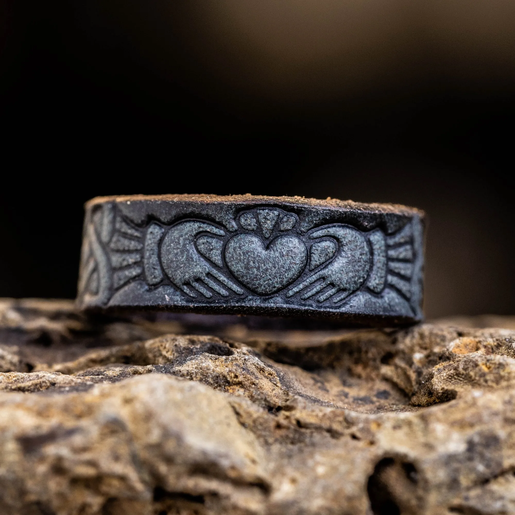 Claddagh Leather Ring | Stone Blue