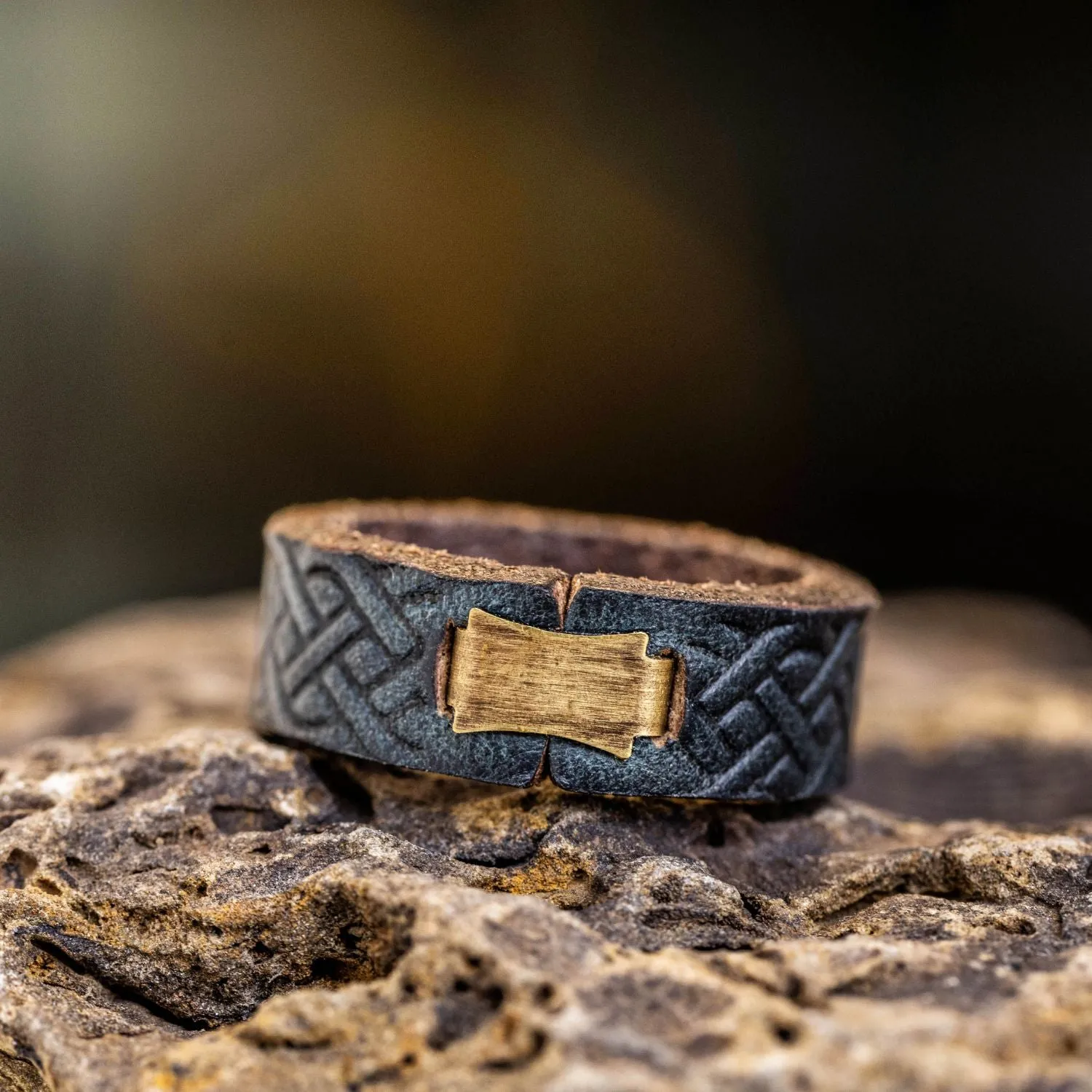 Claddagh Leather Ring | Stone Blue