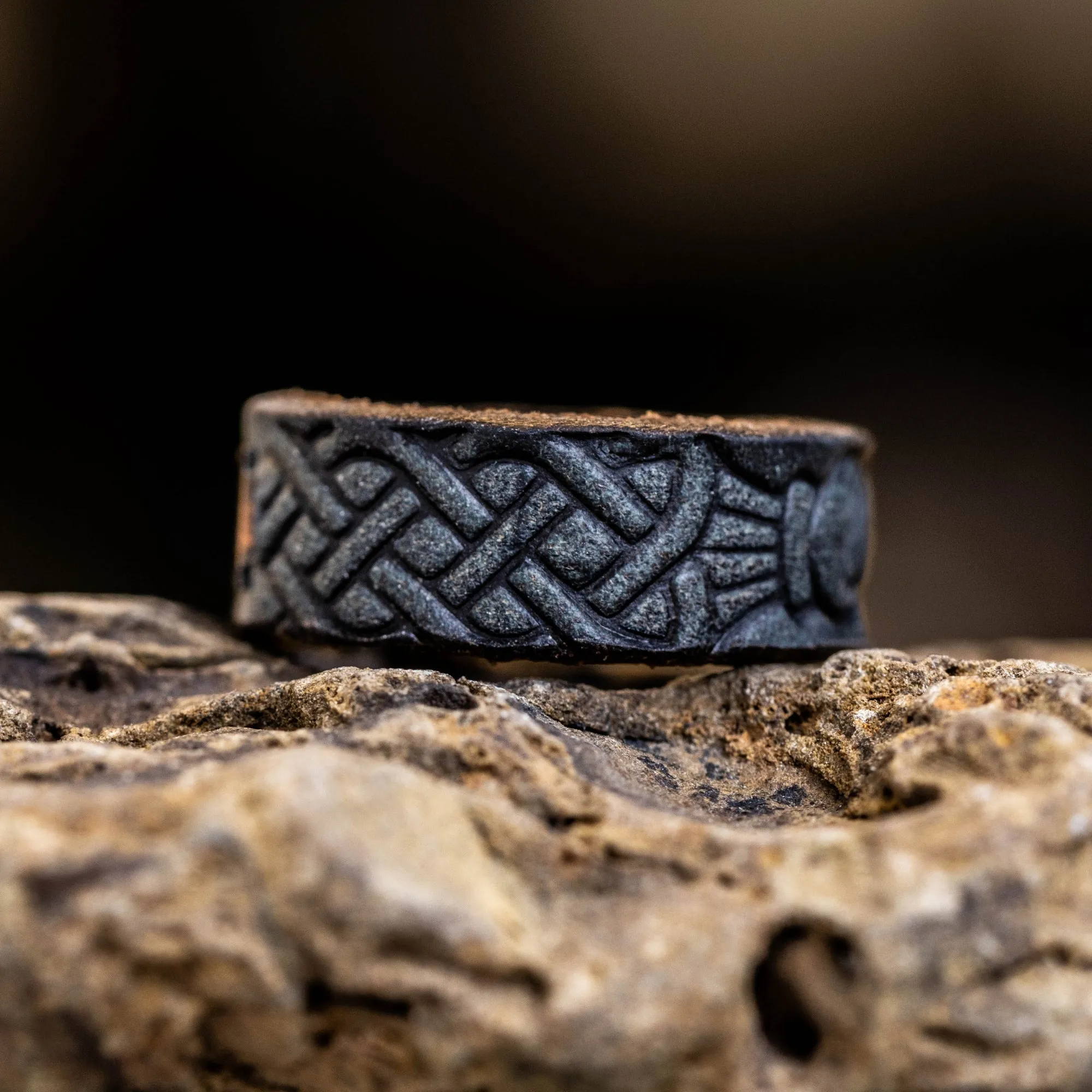 Claddagh Leather Ring | Stone Blue